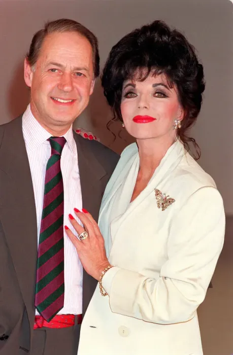 Framed Print : Joan Collins and John Standing Studio Print 1991 Framed Print : Joan Collins and John Standing Studio Print 1991