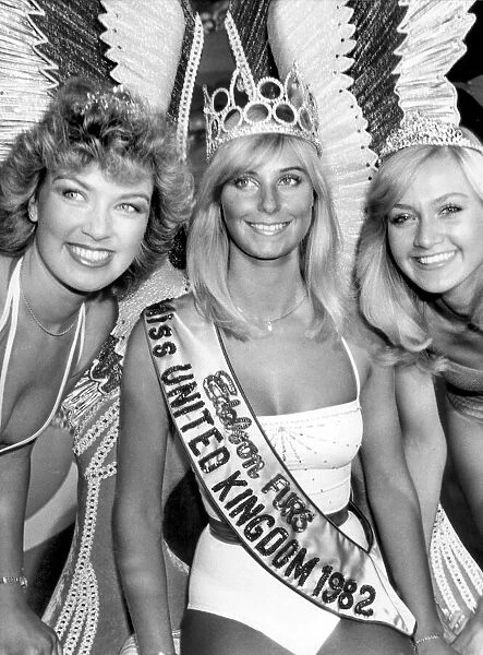 Miss United Kingdom 1982 Della Dolan with Miss Belfast Alison Smith