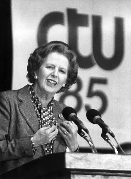 Mrs Thatcher at Blackpool. November 1985 P005262