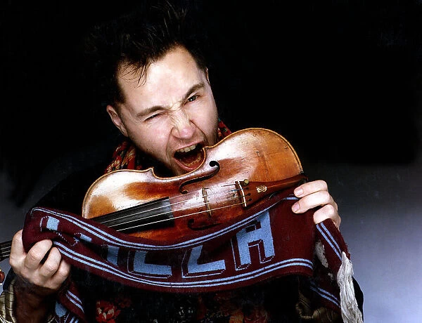 Nigel Kennedy violinist, December 1989