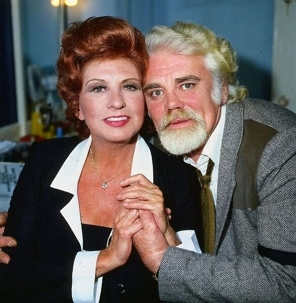 Pat Phoenix actress TV Coronation street August 1986 with actor husband Tony Booth