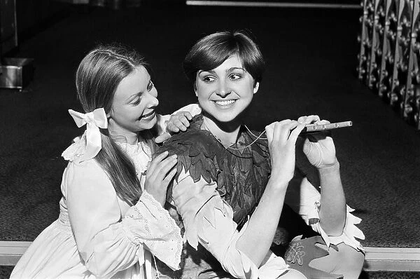 Peter Pan, Pantomime, Photo-call, Hippodrome Theatre, Birmingham, 19th December 1975