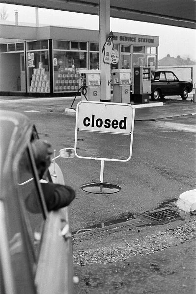 Petrol Station Forecourt, Perry Barr, Birmingham, 11th February 1972. Cosed