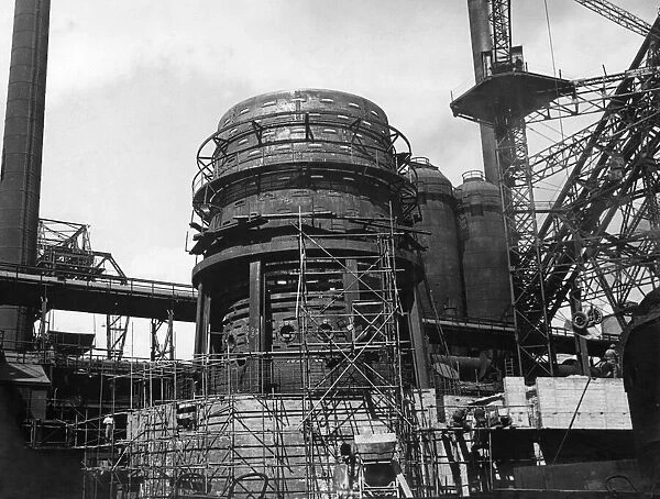 Port Talbot Steelworks, Margam works. Erection of No 2 Blast Furnace