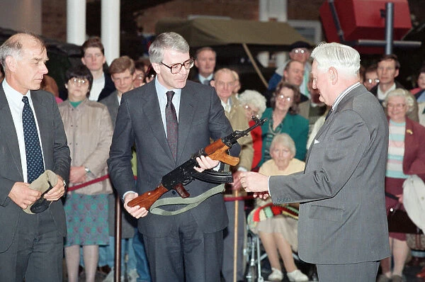 Prime Minister John Major with Field Marshal Lord Bramwall at the presentation to the PM