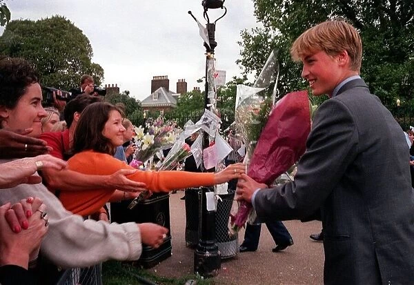 Princess Diana Death 31 August 1997 Prince William reaches out to crowd at Kensington