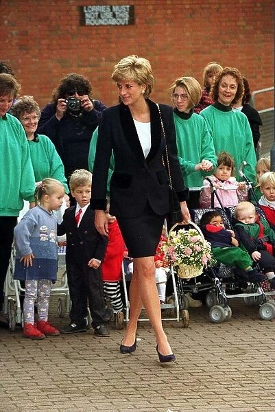 Princess Diana visiting Broadmoor Hospital in Crowthorne