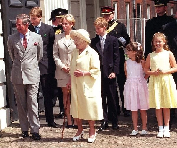 Queen Mother and family on her 1998th birthday Aug 1998 The Queen Mother along with