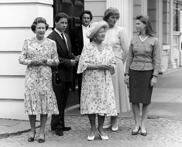 The Queen Mothers Birthday, seen at Clarence house with The Queen, Princess Diana