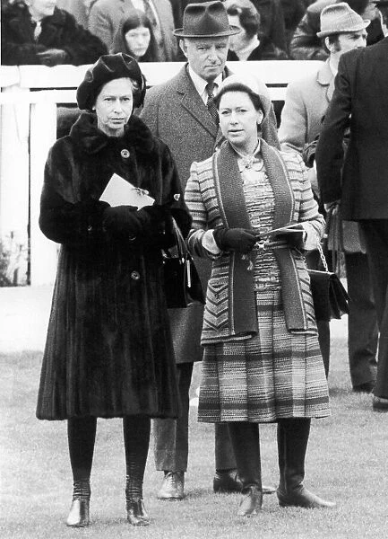 The Queen and Princess Margaret at Kempton Park, Easter Monday. 31st March 1975