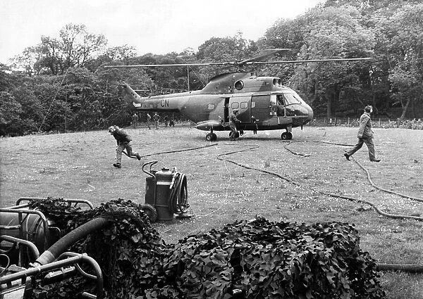 Viaje desconectado creativo The RAF Westland Puma helicopter is a AErospatiale Puma SA (Photos  Framed,...) #21629585