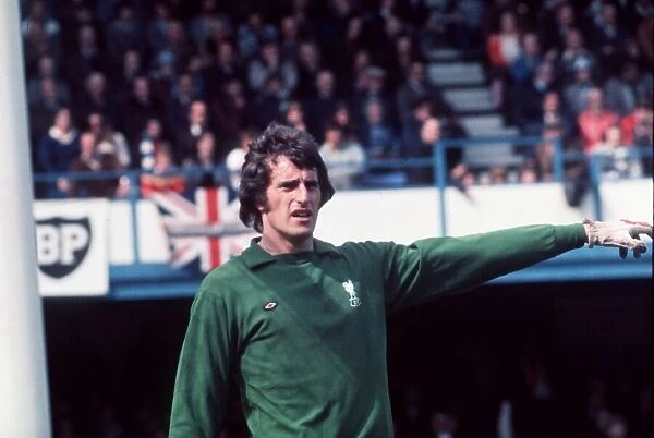 Ray Clemence Liverpool 1977 QPR v Liverpool football