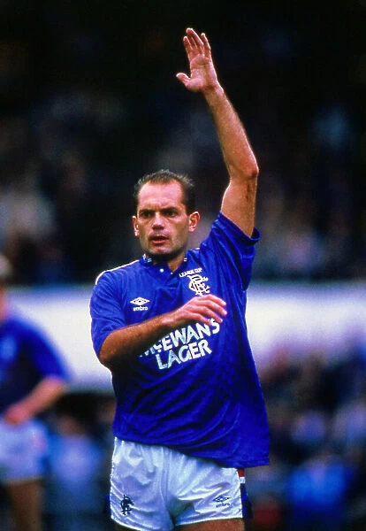 Ray Wilkins in action for Rangers 1989