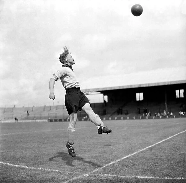 Raymond Smith aged 18 of Hull City Football Club. August 1952 C4091-001