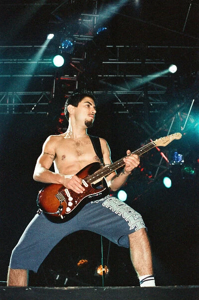 Red Hot Chili Peppers headline Reading Festival. Dave Navarro. 29th August 1994