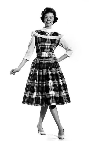Reveille Fashions. Jacky Jackson. January 1960 P008992
