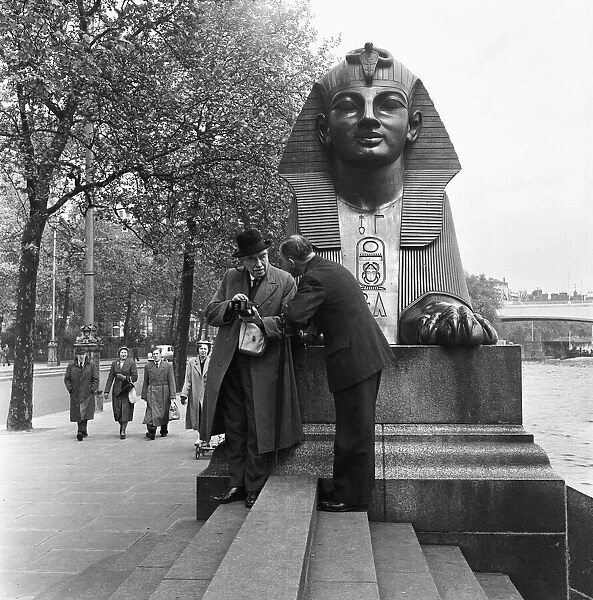 The Riddle of the Sphinx 21st May 1954 What exposure does one give near the river