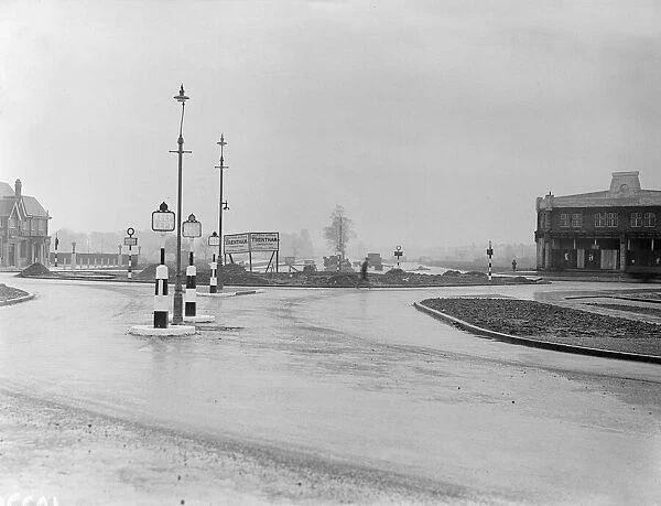 Roundabout Western Avenue, North Hillingdon, Hillingdon circus 1936