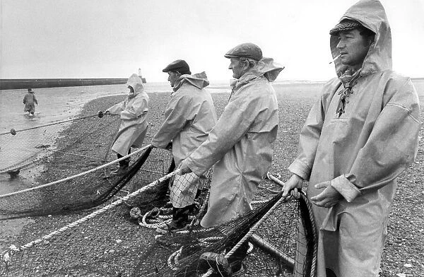 Salmon men hauling in the nets on the River Tweed at Berwick in 1980