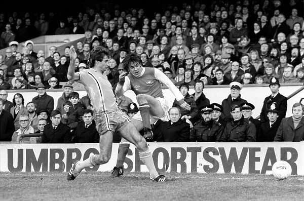Sport: Football: Arsenal vs. Coventry. Action from the match. February 1981 81-00516-102