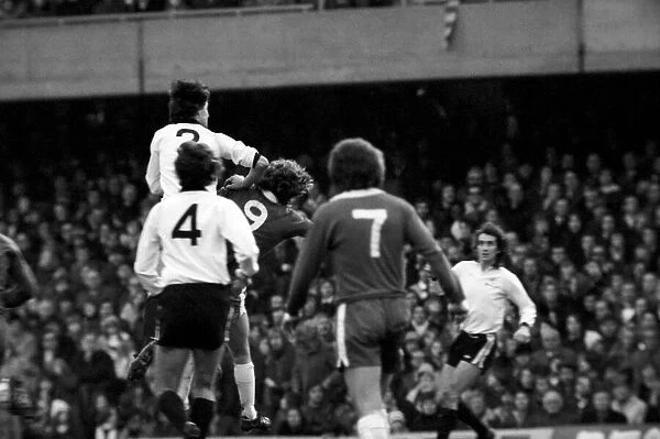 Sport: Football: Chelsea v. Fulham. December 1984 76-07537-027