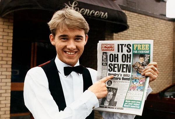 Stephen Hendry with a copy of the Daily Record. 10th February 1992