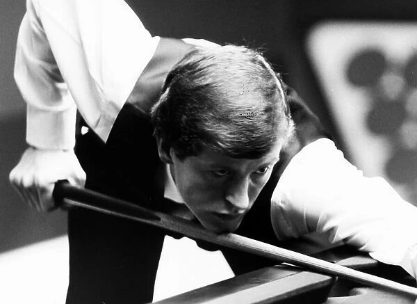 Steve Davis playing in the 1985 World Snooker Championship, 22nd April 1985