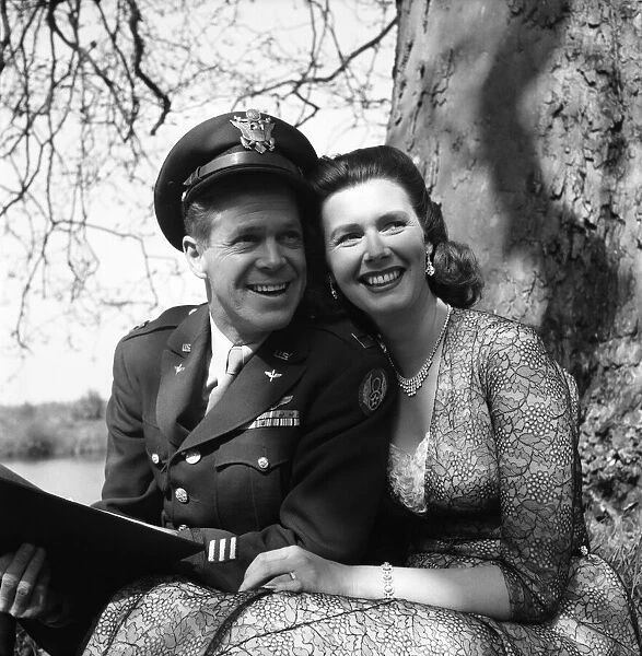 Swedish actress Elsie Albiin seen here with Dan Duryea during the filming of '