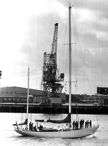 Tall ships race 1986 Stella Polare first arrival italian navy