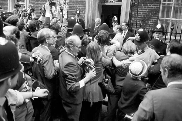 Ted Heath arrives at no 10. June 1970 70-5832-004