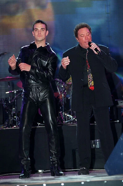 Tom Jones Singer February 98 Performing at Brit Awards with Robbie Williams