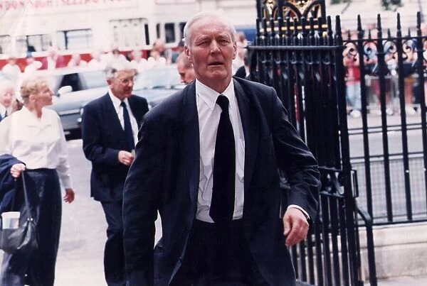 Tony Benn arriving at memorial service - July 1995