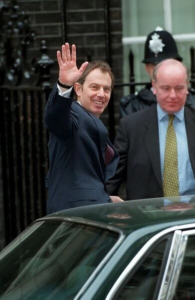 Tony Blair Prime Minister March 98 Arriving at No10 on Budget Day