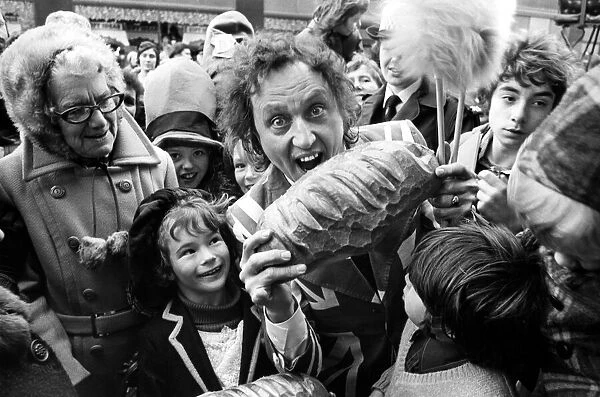 Tooth tickler Ken Dodd left the tranquility of Knotty Ash to visit '