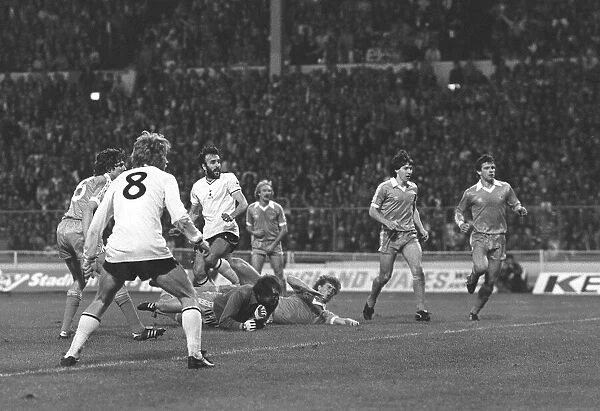 Tottenham Hotspur v Manchester City FA Cup Final May 1981 Replay Ricardo Villa