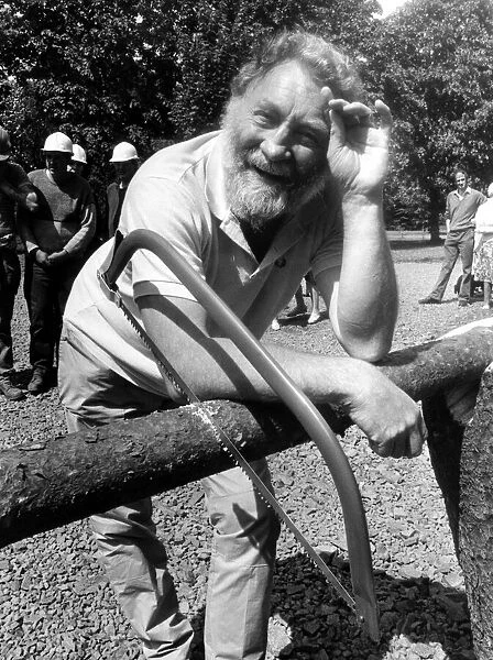 TV conservationist David Bellamy took a firm hand in the opening of a new picnic spot