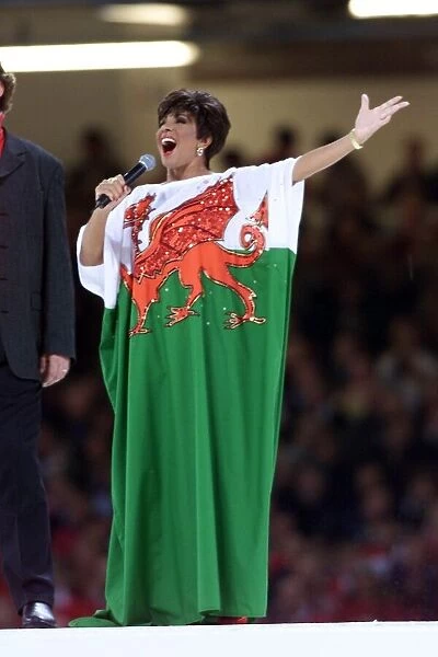 Welsh singing star Shirley Bassey got the biggest cheer of the opening ceremony at