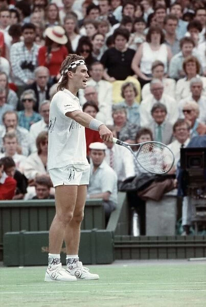 Wimbledon Tennis. Pat Cash. June 1988 88-3488-028