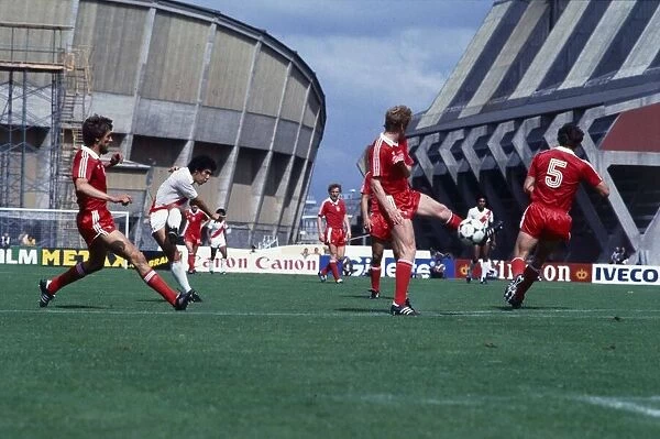 World Cup 1982 Peru 1 Poland 5 A Peruvian player has a strike