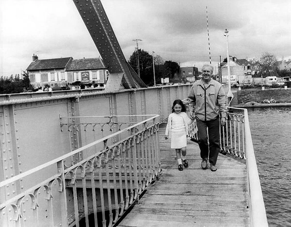 World War Two - Second World War - Joe Carr, from West Moor with his granddaughter