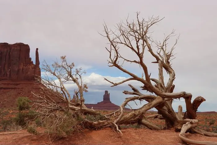 Framed Print : Monument Valley Landscape Print Framed Print : Monument Valley Landscape Print