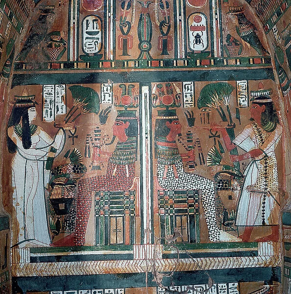 Cairo: Archaeological Museum in Cairo, the paintings that adorn the inside of a coffin