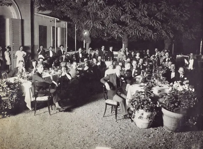 Framed Print : Dinner in the garden