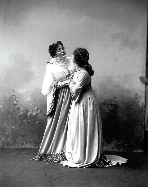 Eleonora Duse poses with another actress wearing the costume for the musical opera 'Francesca da Rimini', piece adapted from the tragedy written by Gabriele D'Annunzio