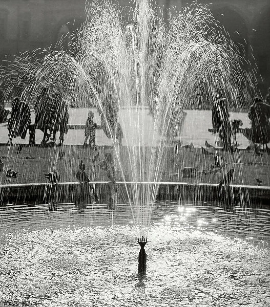 Fountain Italy. Date of Photograph:1950 ca