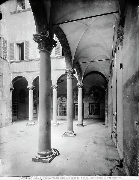 Interior courtyard of Palazzo Rucellai in Florence