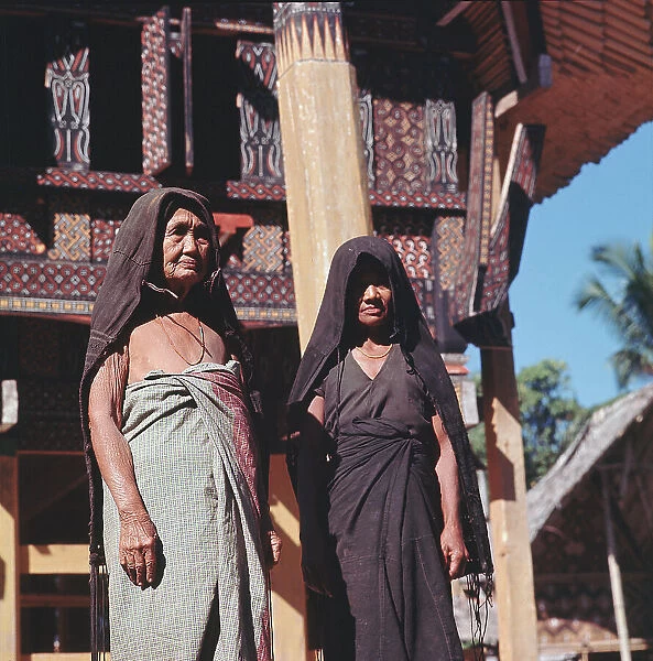 Island of Sulawesi (Celebes), Ethnic group toraja, The abandoned village of a noble dead, inhabited only by widows