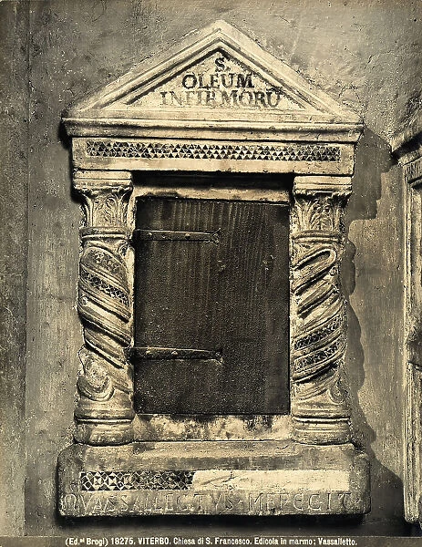Marble shrine in the church of San Francesco, attributed to Vassalletto's family, in Viterbo