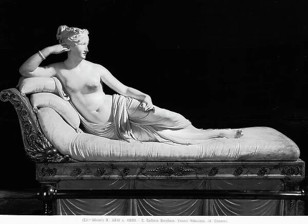 Portrait of Pauline Bonaparte as Venus Victrix, white marble, Antonio Canova (1757-1822), Galleria Borghese, Rome