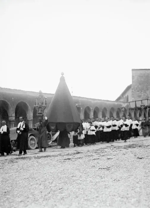 Framed Print : Procession in the streets of Assisi